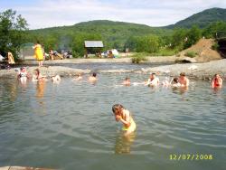 Малкинские термальные источники на полуострове Камчатка