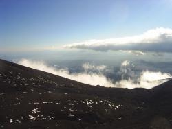 Массовое восхождение на Авачинский вулкан