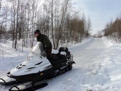 74. Снегоход возвращается с трассы Берингии-2013. Мэнэдек, март 2013.jpg