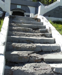 Лестница к памятнику "Часовня" в Петропавловске-Камчатском