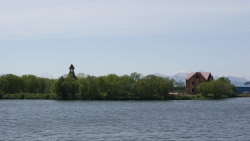 Вид на будущую этнодеревню со стороны улицы Набережной в Петропавловске-Камчатском