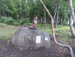 Скульптура лисы-огневки