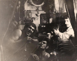 витёк у рефов.png