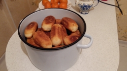 Пирожки в кастрюле