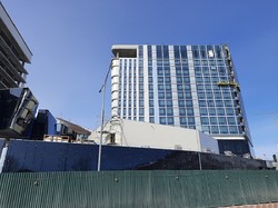 Фасад на гостинице. Улица Ленинградская, город Петропавловск-Камчатский